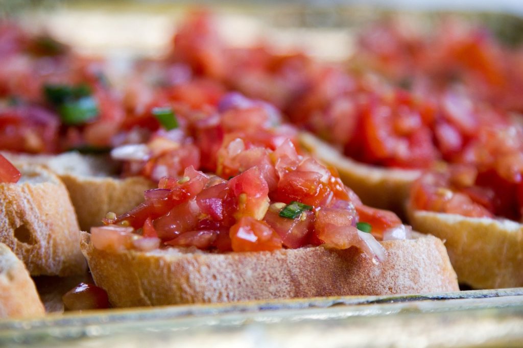 An easy dish to prepare is a baguette with tomatoes