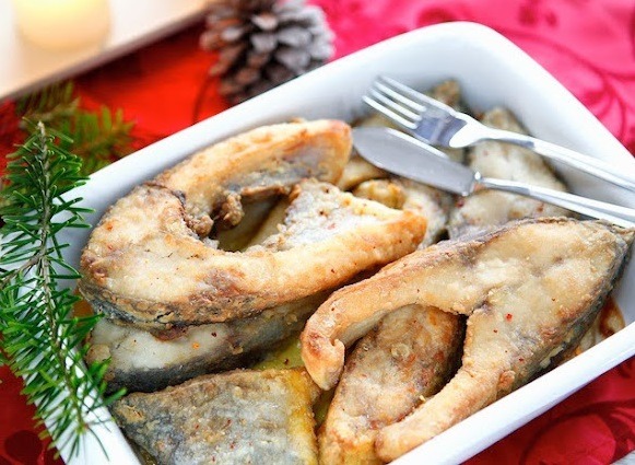 Horseshoe carp in butter