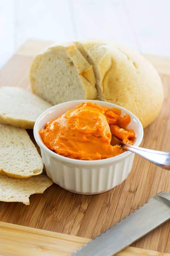 A bowl with a delicious spread for sandwiches.