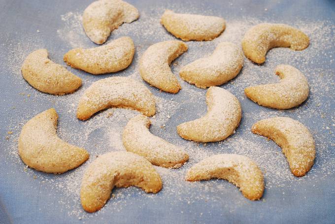 Christmas almond flour cookies.