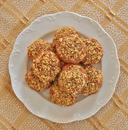 Lard patties with nuts