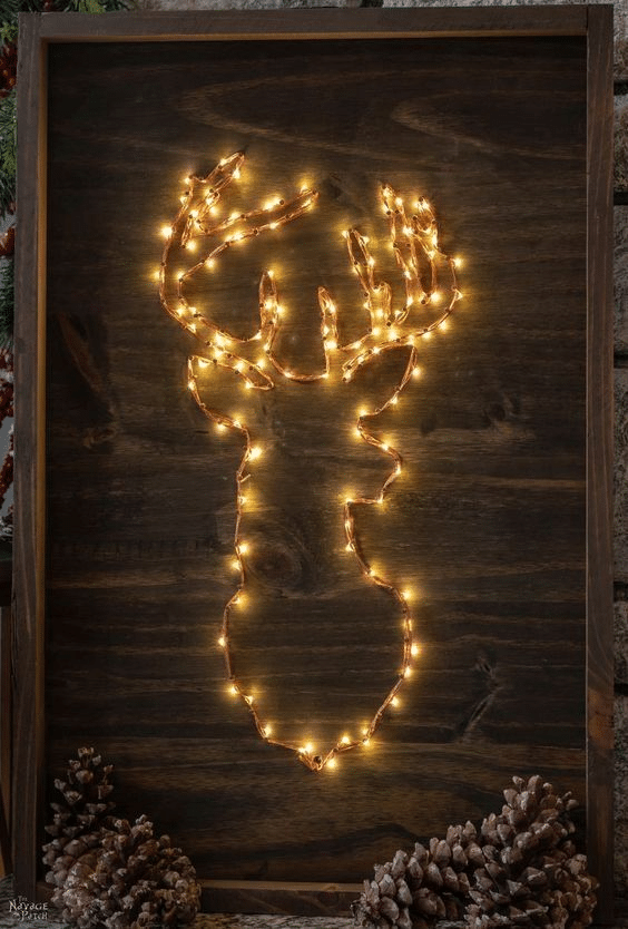 Instructions on how to make glowing Christmas decorations with a reindeer from an LED chain.