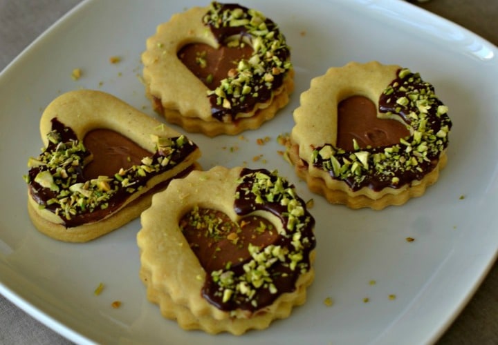 Cottage cheese cookies with pistachios made from spelled flour.