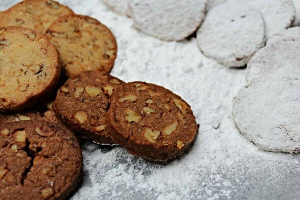 Cocoa wheels with nuts.