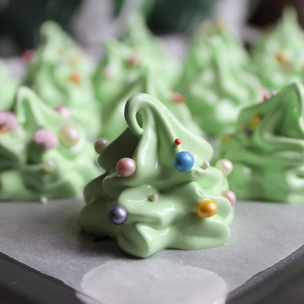 Meringues in the shape of Christmas trees.